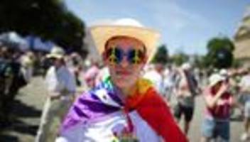 Machtprobe in Ungarn: Tausende in Budapest zu verbotener Pride-Parade