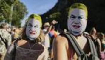 pride-parade in budapest: gesichtserkennung und geldstrafen schrecken sie nicht ab