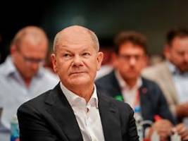 Abschiedsrede auf Kanzlerschaft: Einen Seitenhieb auf Merz kann Scholz sich nicht verkneifen