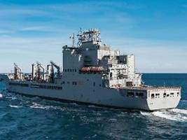 Schwuler Aktivist ausradiert: USNS Harvey Milk heißt jetzt USNS Oscar V. Peterson