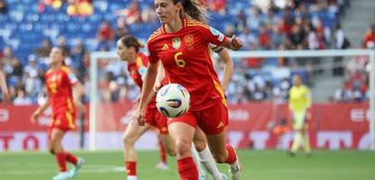fußball-em 2025: spanische starfußballerin aitana bonmatí mit meningitis im krankenhaus