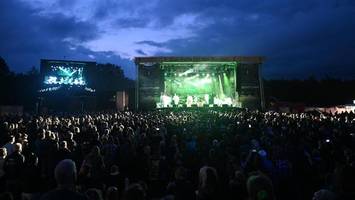 Rockfestival im Stadtpark: 6 Bier in 7 Sekunden und WC-Flatrate