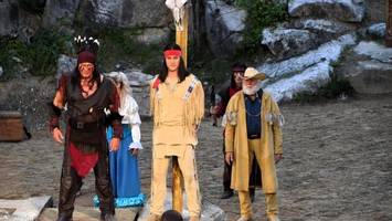 winnetou, abstürzende eisenbahnen, fliegende menschen