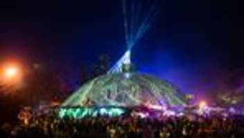 Kultur- und Musikfestival: Bunte Bühnen, laute Beats – Mehr als 70.000 bei der Fusion