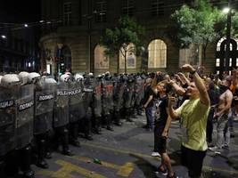 belgrad: proteste in serbien - studenten fordern neuwahl des parlaments