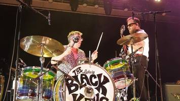 The Black Keys in der Sporthalle: Jubelschreie zu den Gitarrensoli