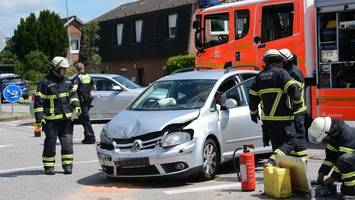 Vorfahrt genommen: Zwei Frauen bei Unfall verletzt