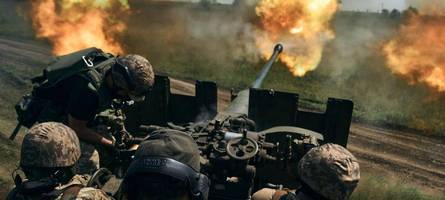 Ukraine meldet massiven Beschuss und Tod von Kampfpilot