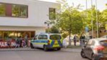 Gewalt an Schule: Motiv für Messerangriff an Schule weiter unklar