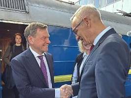 Antrittsbesuch in Kiew: Wadephul drängt auf weitere Russland-Sanktionen
