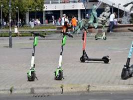 Branche kritisiert Pläne: Verkehrsministerium will Parken von Leih-Scootern neu regeln