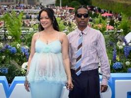 rihanna wünscht sich ein mädchen: deutet a$ap rocky hier das geschlecht seines babys an?