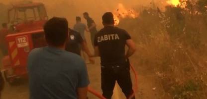 Türkei: Waldbrände in Izmir erzwingen Evakuierungen und Flughafenschließung