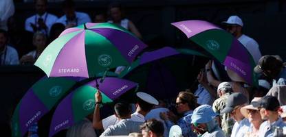 Wimbledon 2025: Zuschauerin kollabiert, Carlos Alcaraz zittert sich in Runde zwei