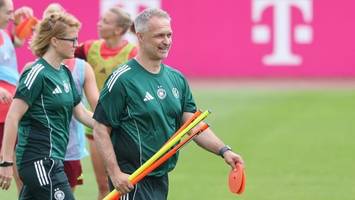 dfb-frauen: wück über stimmung, niveau und em-auftakt