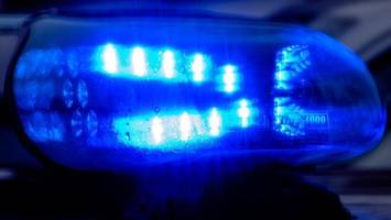 polizei geht nach belästigungen im bad von neun opfern aus