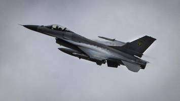 Ukrainischer F-16-Pilot stürzt ab – und verschont Zivilisten