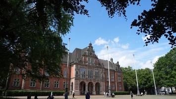 Kampfabstimmung in Harburg: Wer wird Bezirksamtsleiter?