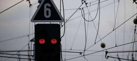 polizeieinsatz am gleis: zeitweise kein bahnverkehr zwischen augsburg und münchen