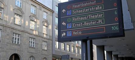 So viel kosten die Parkhäuser in der Innenstadt – und so voll sind sie im Moment