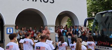 zurück nach tagen der ungewissheit: allgäuer orchester feiert rückkehr aus malaysia
