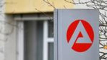 Arbeitsmarkt: Minimal weniger Arbeitslose im Saarland
