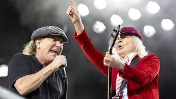 AC/DC in Berlin: Am Ende kommt der große Moment für Angus Young