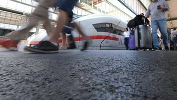 Bahnverkehr in Norddeutschland durch Brände gestört