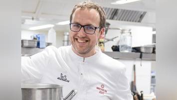 Guide Michelin 2025: Sterne-Koch aus Quickborn bekochte den Kaiser