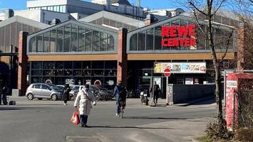 nach ladenschluss: hier können anwohner supermarkt-parkplätze nutzen