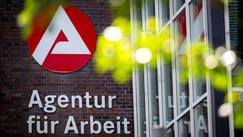 Niedersachsens Arbeitsmarkt tritt auf der Stelle