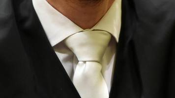 Unternehmen: Bericht: Männer schaffen es in Großkanzleien eher nach oben