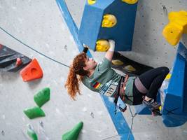 parasport: klettern mit einer hand