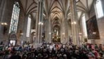 Kirche: Herzen öffnen - Kinderwallfahrt in Erfurt