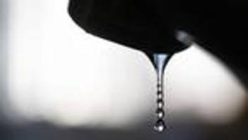 Wasser: Trinkwasser in Gefahr? Was Trockenheit für Verbraucher heißt