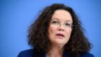 Bundesagentur für Arbeit: Nahles sieht Milliardeneinsparung beim Bürgergeld kritisch