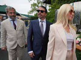 Eher Dandy als Foo Fighter: Dave Grohl hat sich für Wimbledon schick gemacht