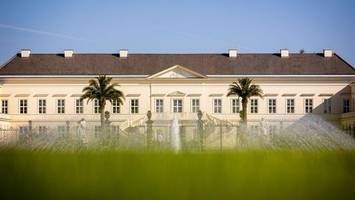 goldene kutsche und mehr - museum im schloss öffnet wieder