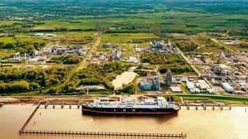 Gas-Versorgung: Zeitplan steht, doch das Schiff ist fernab: Das LNG-Dilemma von Stade