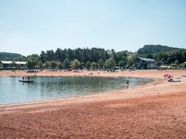 Brombachsee bei Absberg: Erneut Schwimmer von Wels angegriffen