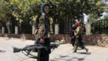 Afghanistan: Russland erkennt Taliban in Afghanistan als Regierung an