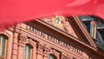 plenum: jagdgesetz und regelung gegen verfassungsfeinde im landtag