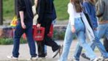 volksdroge alkohol: kein bier für 14-jährige - mehrheit wünscht strengere regeln
