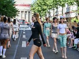 Berlin Tag & Macht: Fashion Week im Bundestag: Skandalentscheidungen im Schatten der Modewoche