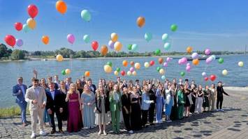 das sind berlins abiturientinnen und abiturienten 2025