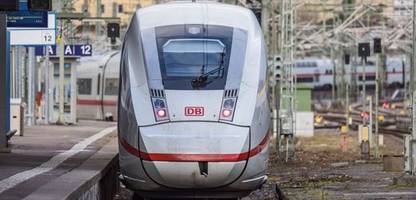 Bayern – Deutsche Bahn: Mann verletzt mehrere Fahrgäste in ICE