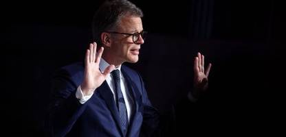 Christian Sewing: Skandal aus Finanzkrise belastet Deutsche-Bank-Chef