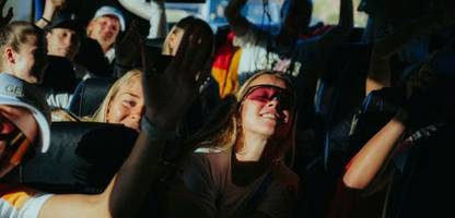 Fußball-EM: Katja Kraus - »Frauenfußball darf nicht die kleinere Variante des Männerfußballs sein«
