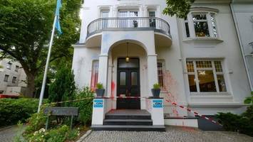 cdu-zentrale am leinpfad mit farbe beschmiert – „kommen wieder“