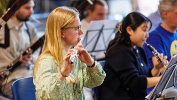 hamburger orchester: hier spielen richter, Ärztinnen und ein polizist